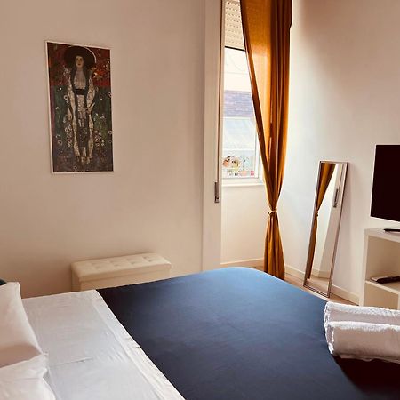 La Casa Di Clara Apartment Naples Exterior photo